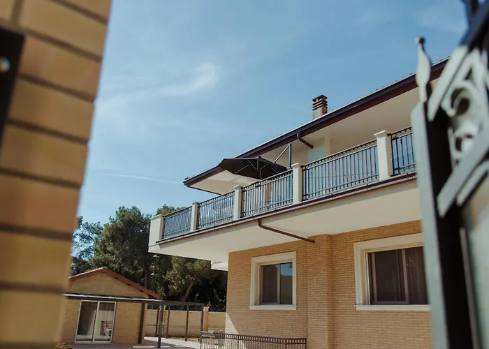 ゲストハウス Aurum ペスカーラ